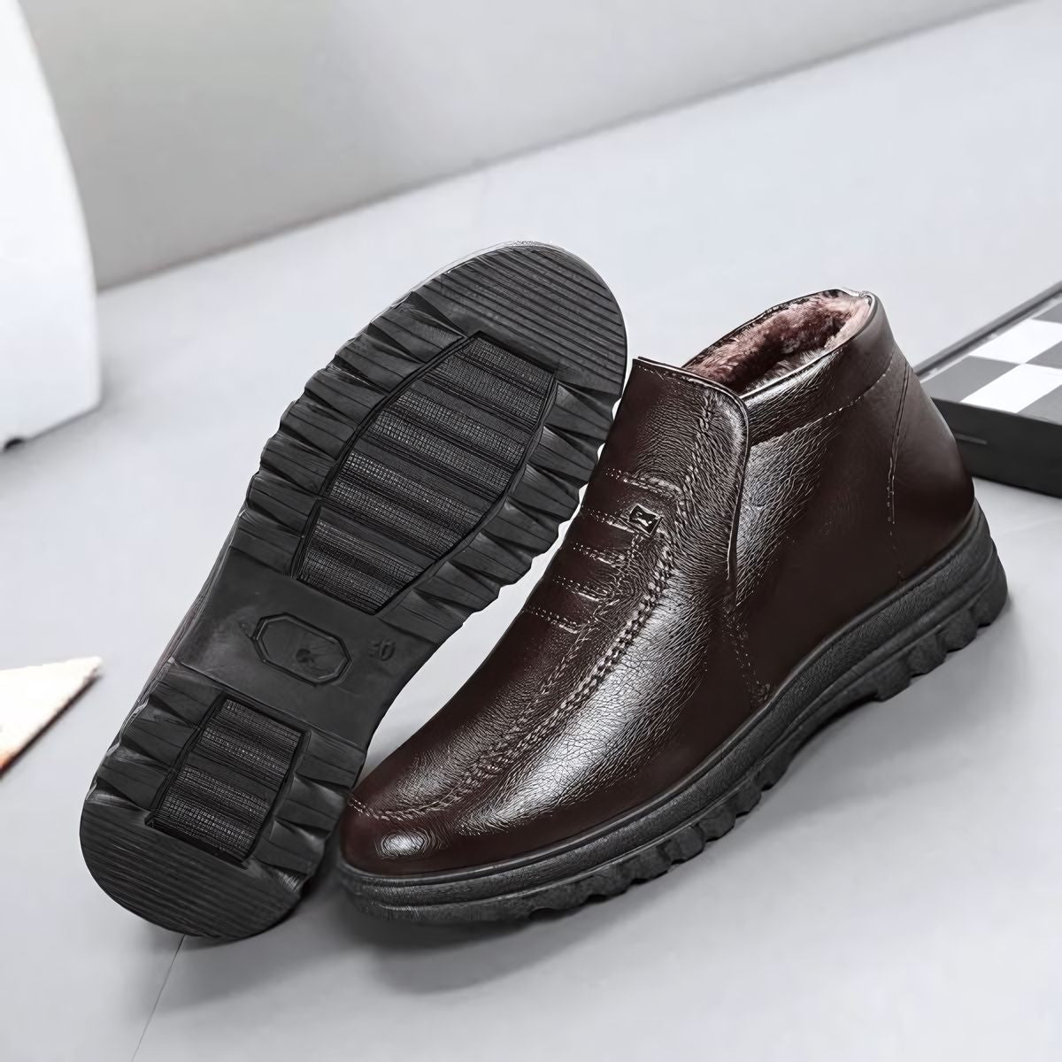 Bota Masculina de Inverno Fenric Forrada em Lã