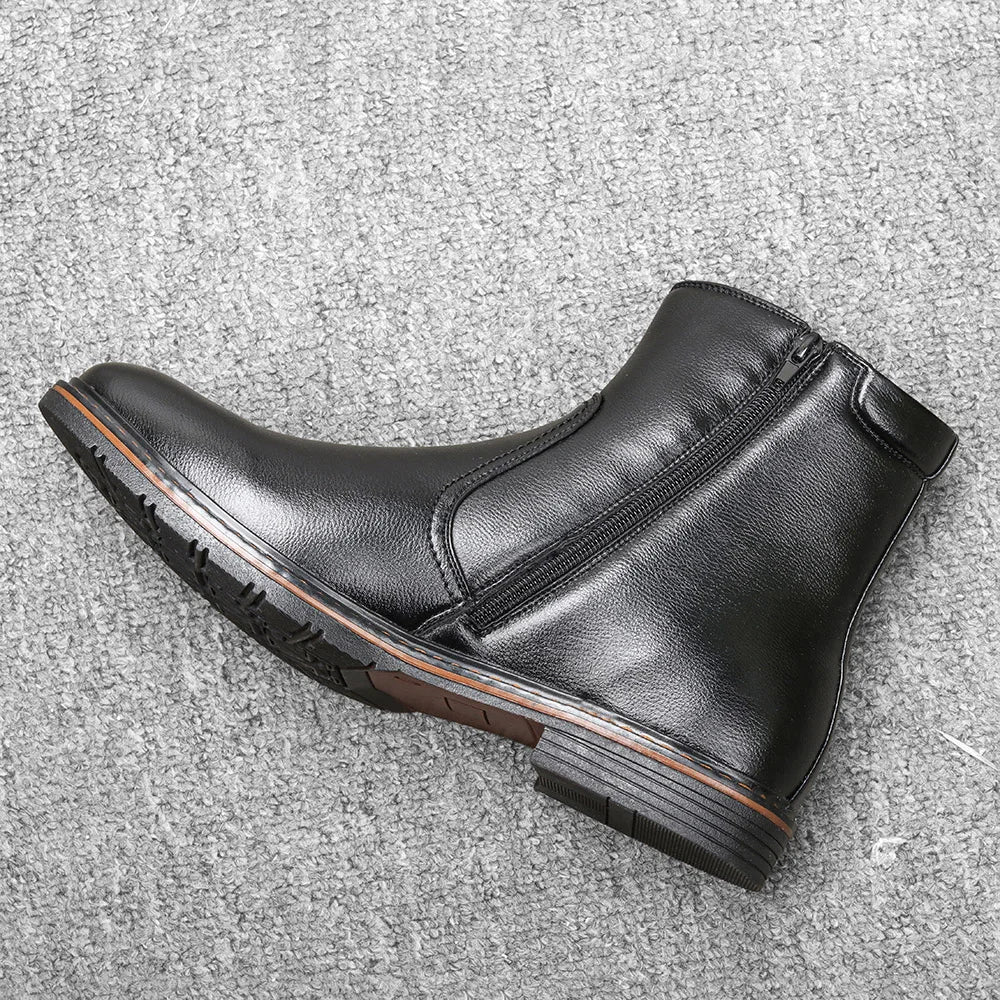 Bota de Couro com Interior Forrado