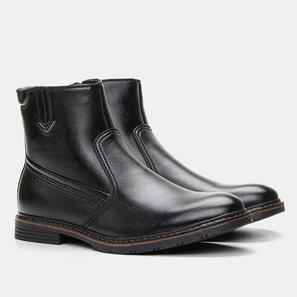 Bota de Couro com Interior Forrado